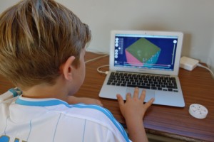 Enfant de 8 ans sur 3DSlash