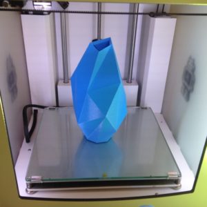 Fabrication d'un vase en impression 3D au Fablab Moebius