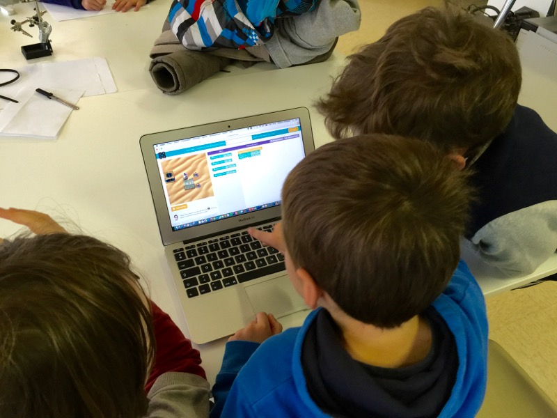 Une heure de code au Fablab Moebius