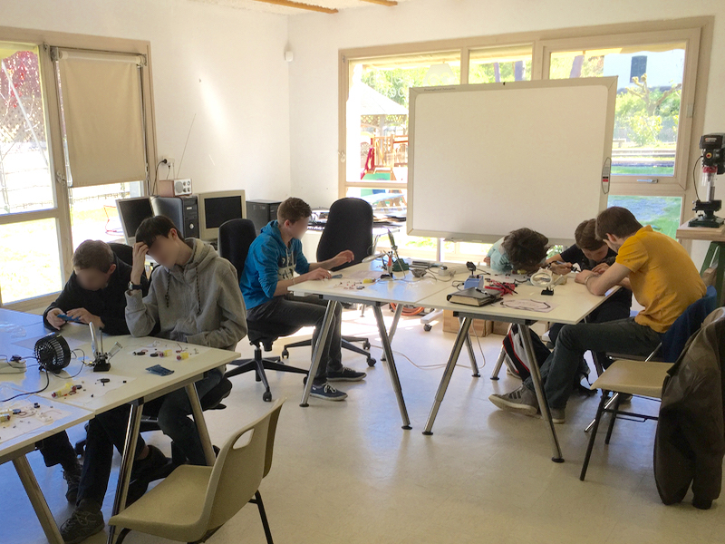 fablab-moebius-atelier-mon-premier-robot-1